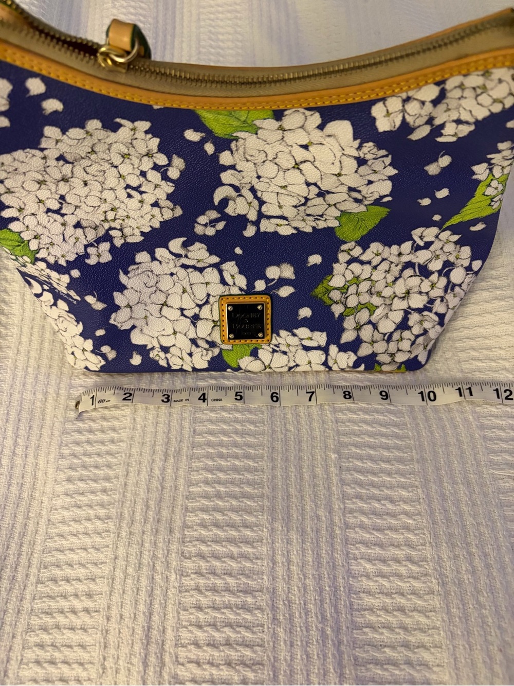 Dooney & Bourke Navy Blue Hydrangea Floral Shoulder Bag with Tan Trim - Picture 13 of 15